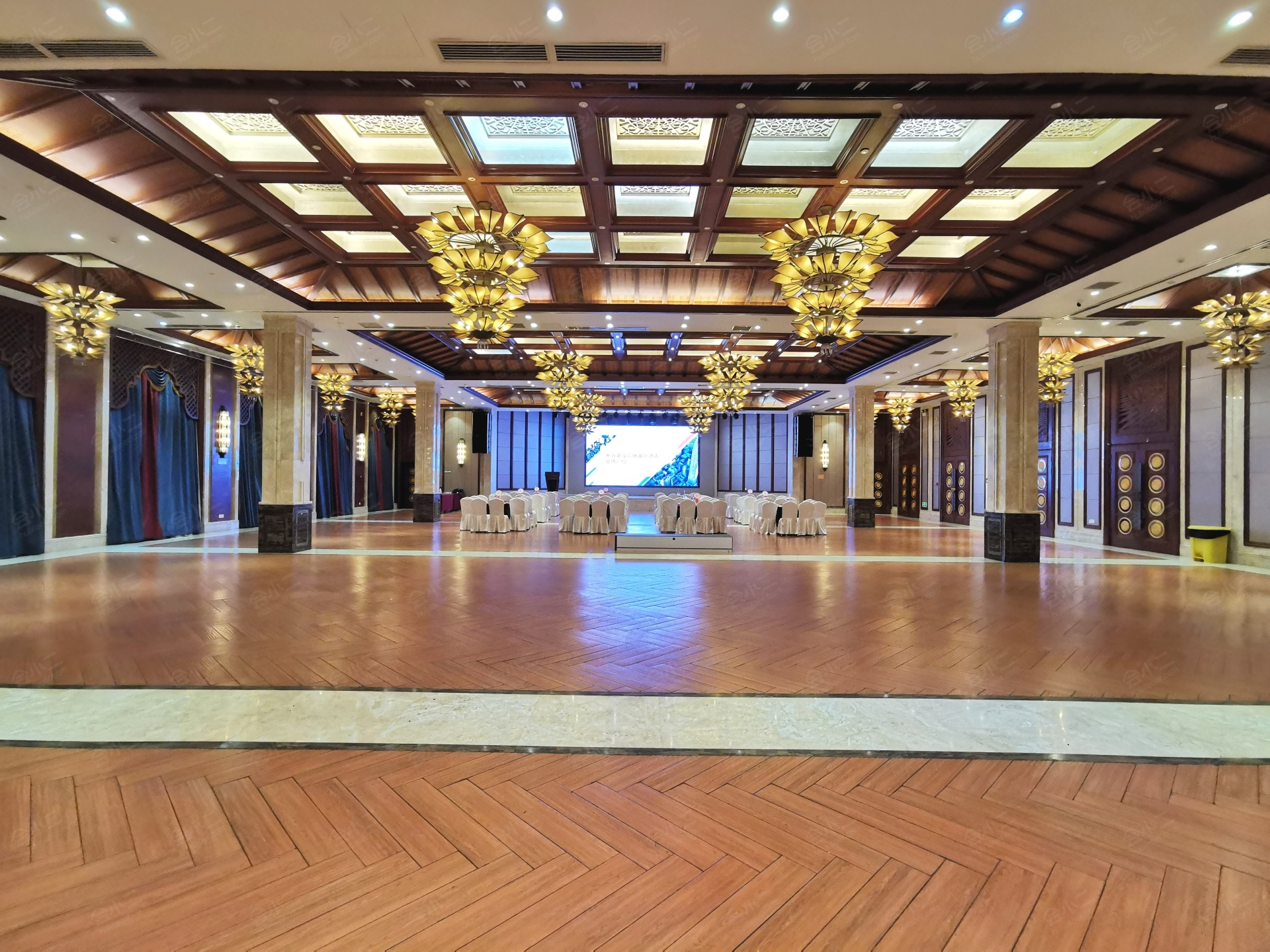 Sky Hall 1 conference hall at Wuhan Chaoman Kairui International Hotel